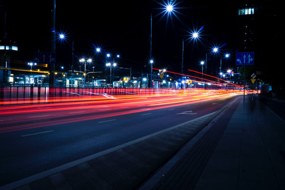 maximal zugelassene Geschwindigkeit beim Autofahren außerorts